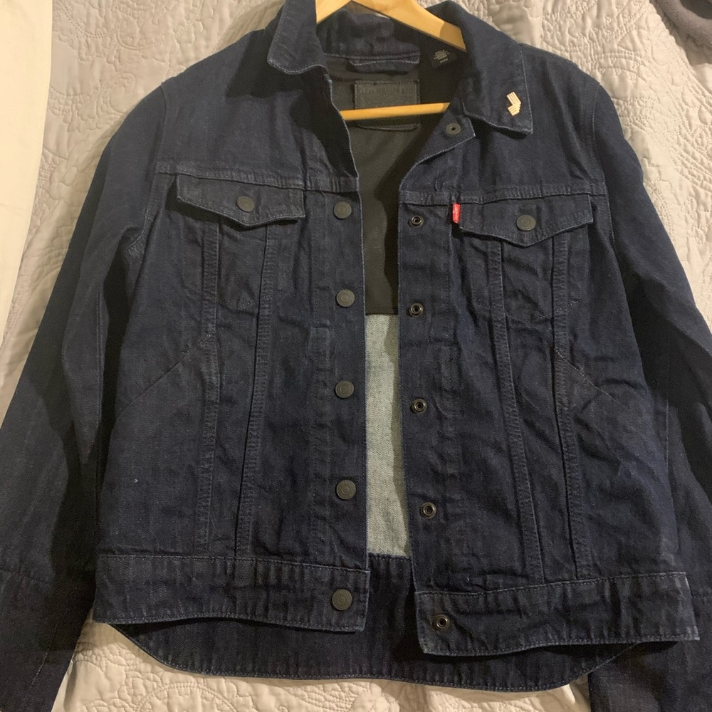 Levi’s dark blue denim jacket never been worn